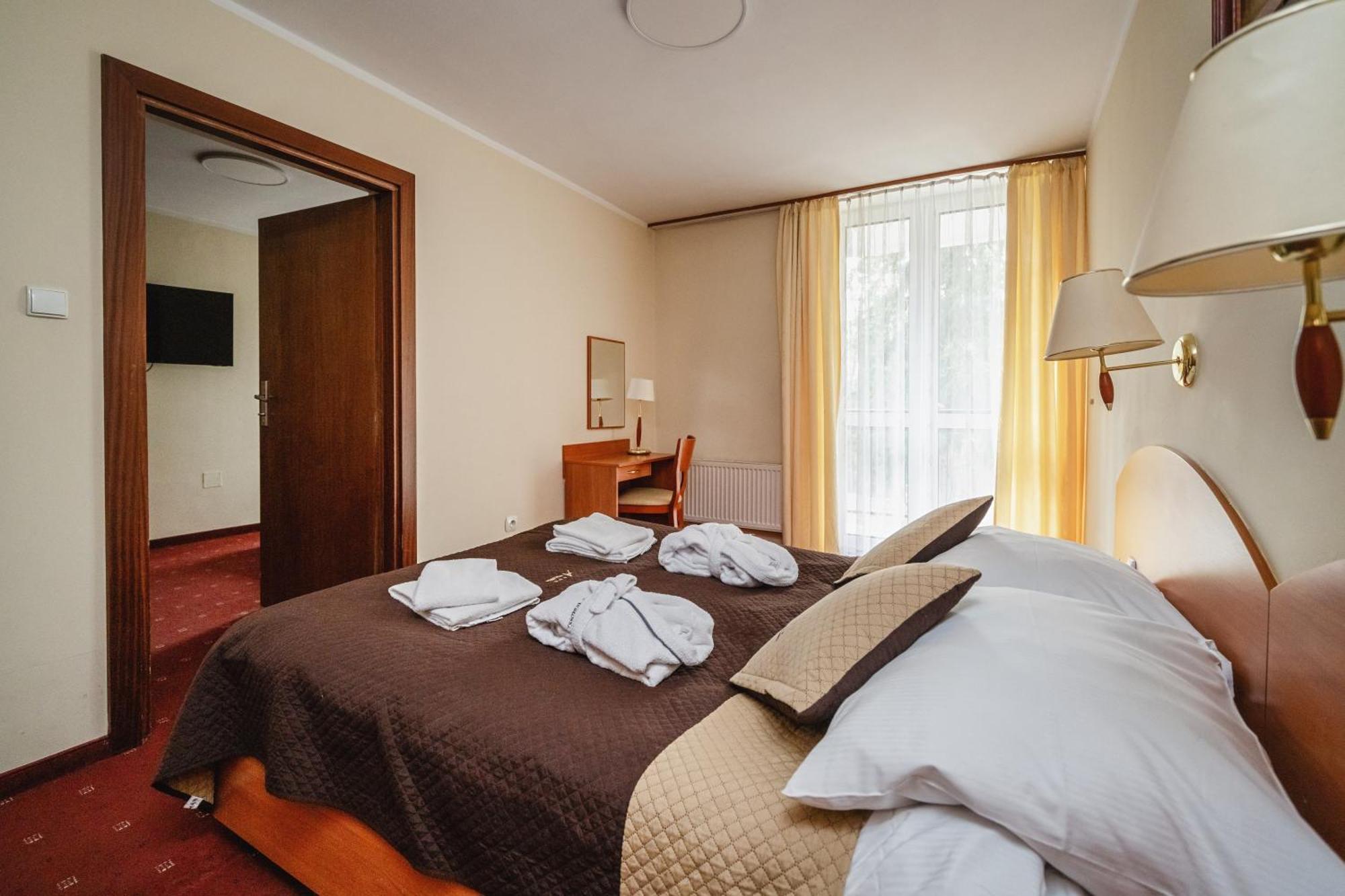 Kompleks Antalowka Termy & Med Гостьовий будинок 3*