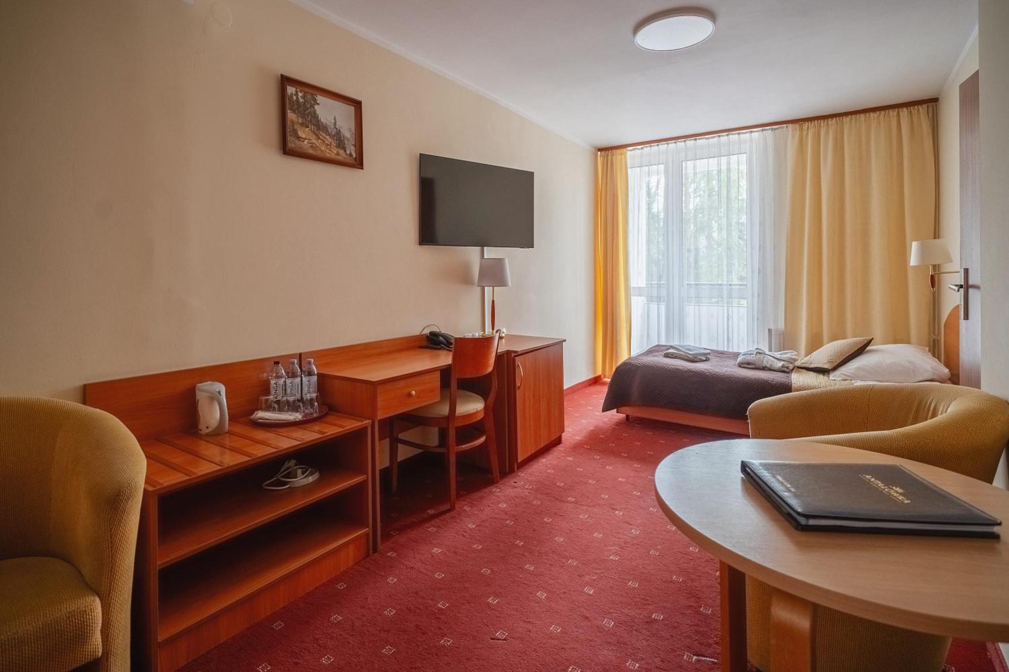 Kompleks Antalowka Termy & Med Гостьовий будинок 3*